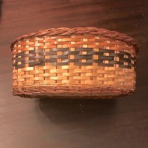Basket vintage preowned weave multicolor